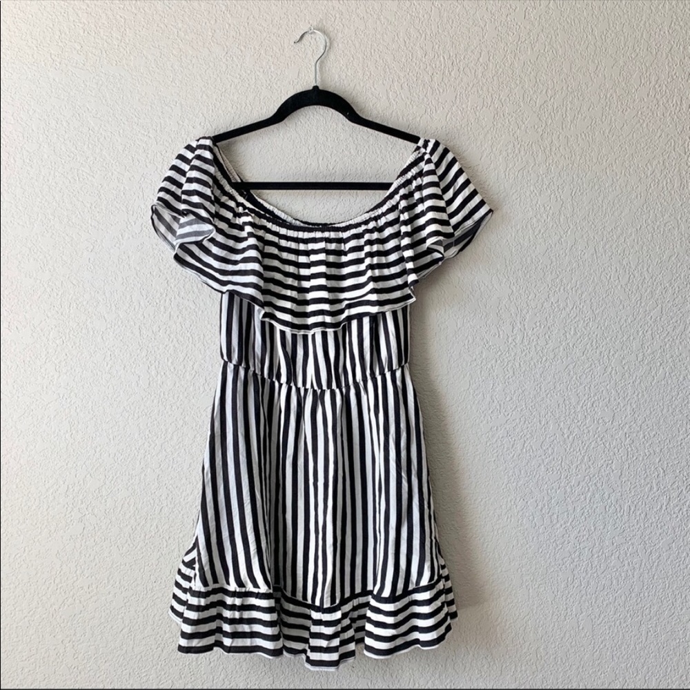Lover and friends rue stripped ruffle  dress - Picture 2 of 2